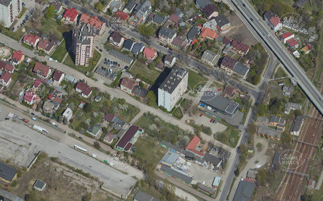 Obraz zawierający Fotografia lotnicza, Widok z lotu ptaka, przedmieście, budynek
Zawartość wygenerowana przez AI może być niepoprawna.